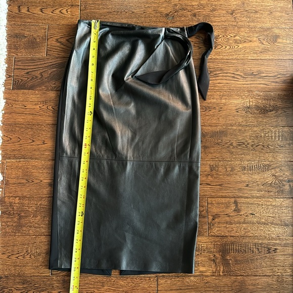 DVF Black Midi Skirt - Picture 11 of 16